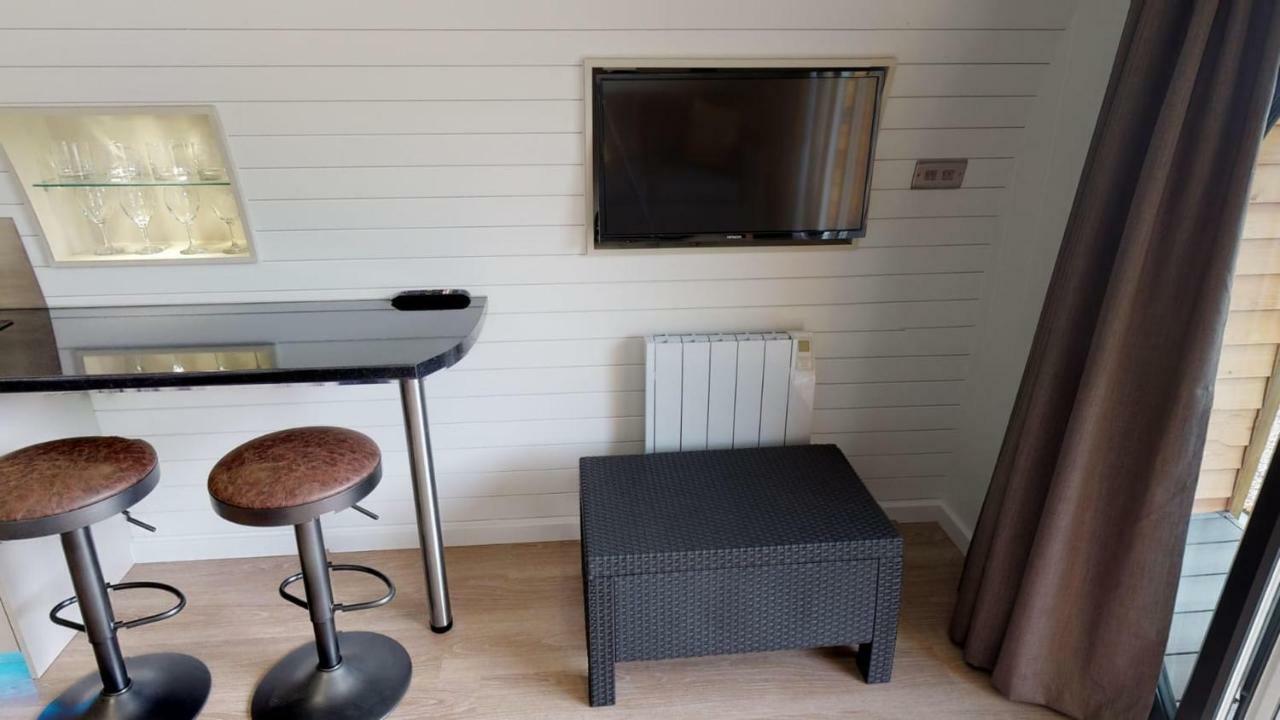 Millview Meadow Retreats 호텔 그레이트야머스 외부 사진